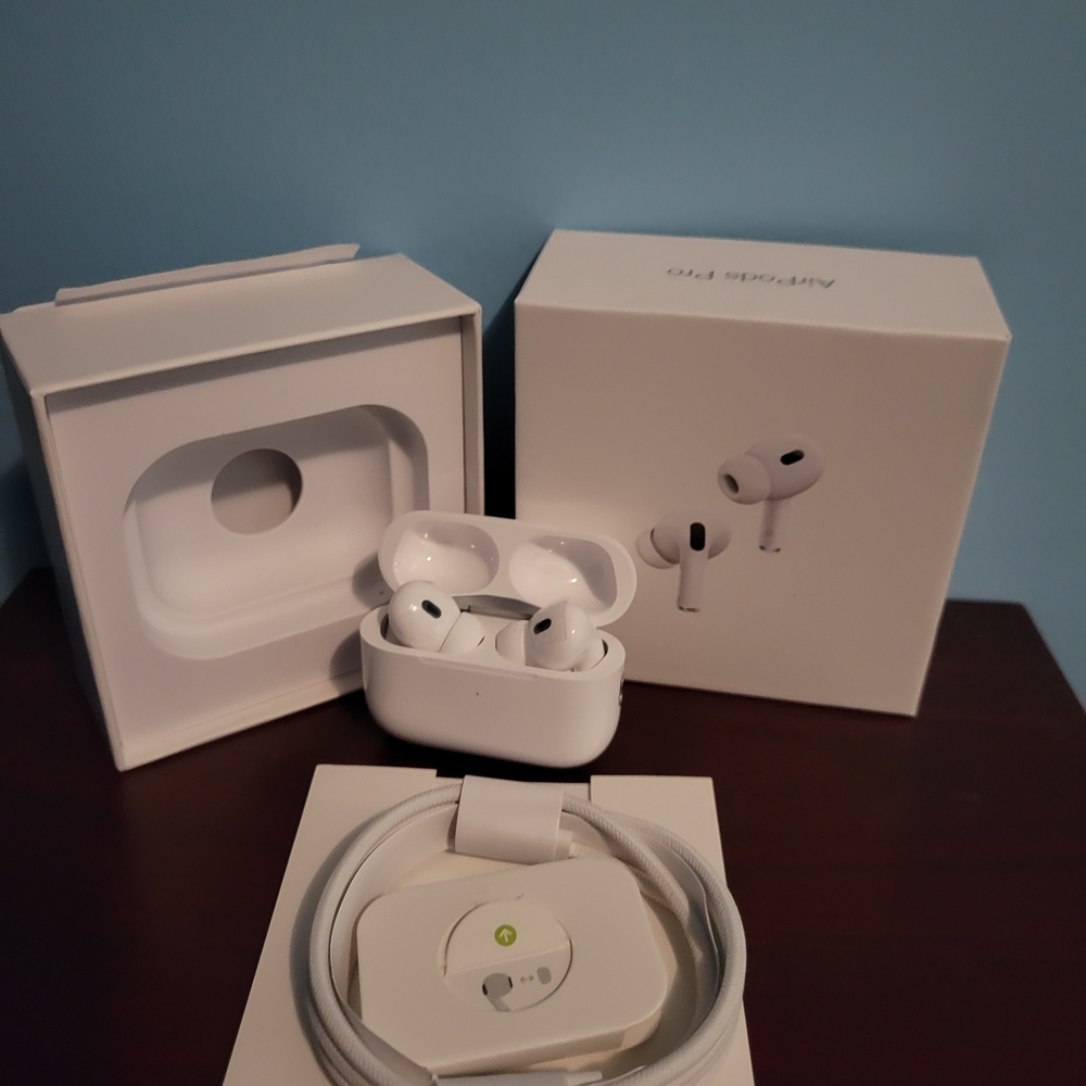 Wireless Earbuds with Charging Case - White